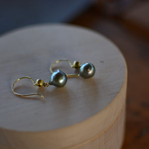 Wild Pearls Earrings